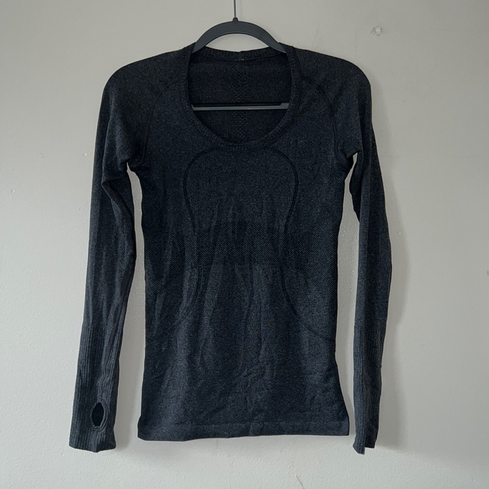 Lululemon Swiftly Tech Long Sleeve Crew